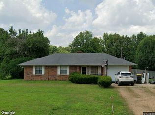 1682 E Tva Rd, West Point, MS 39773