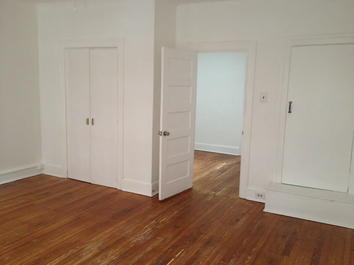 Building Photo - 1454 Park Rd NW #3