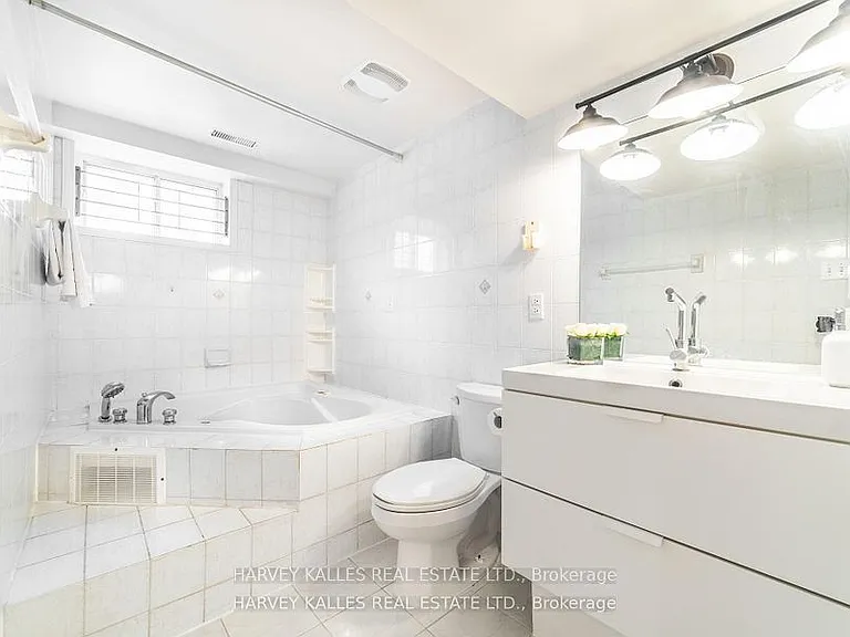 139 Kingsdale Ave — Photo 22