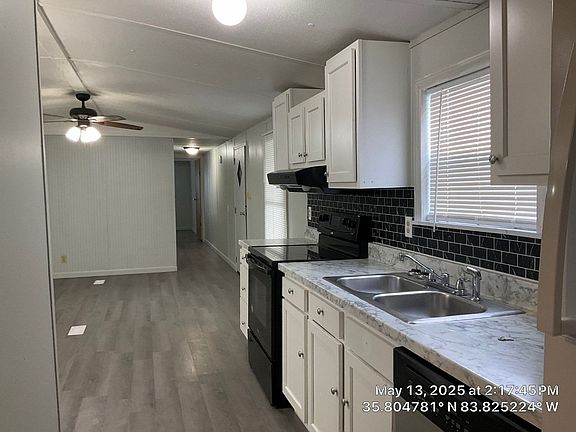 5th image of 104 Eakins Dr #112E