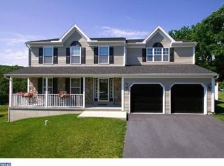 242 Longview Dr, Sinking Spring, PA 19608