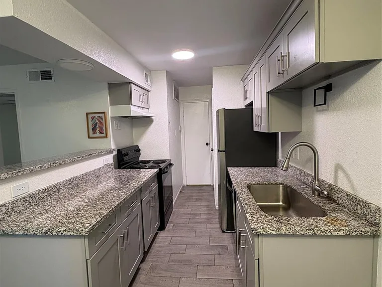 2750 Holly Hall St #1106 — Photo 7