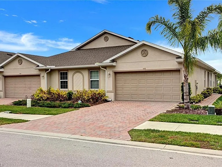 20462 Plumwood Loop — Photo 4