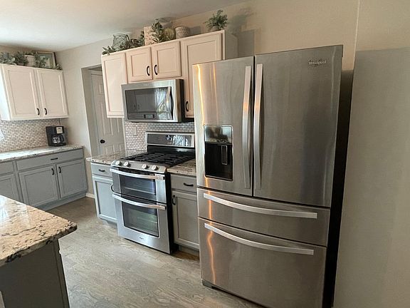 5th image of 302 Briarchase Cir