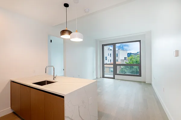 Rented by MaxInvest Real Estate, Inc. | media 21