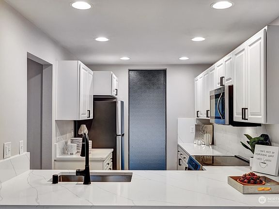 5th image of 13859 NE 65th Street #571