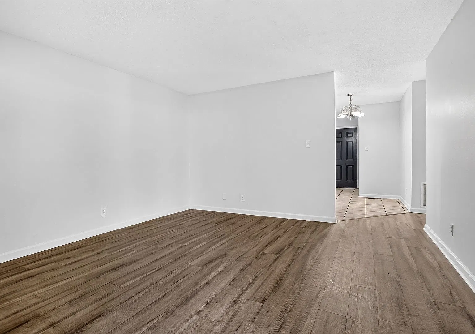 3620 N Ocoee St — Photo 3
