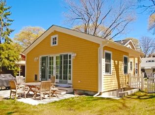 35 Chestnut St, Sag Harbor, NY 11963
