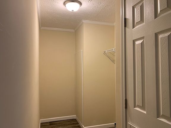 5th image of 170 Greenview Blvd