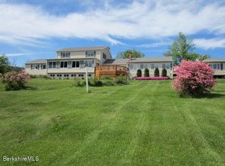 2800 W Hill Dr, Readsboro, VT 05350