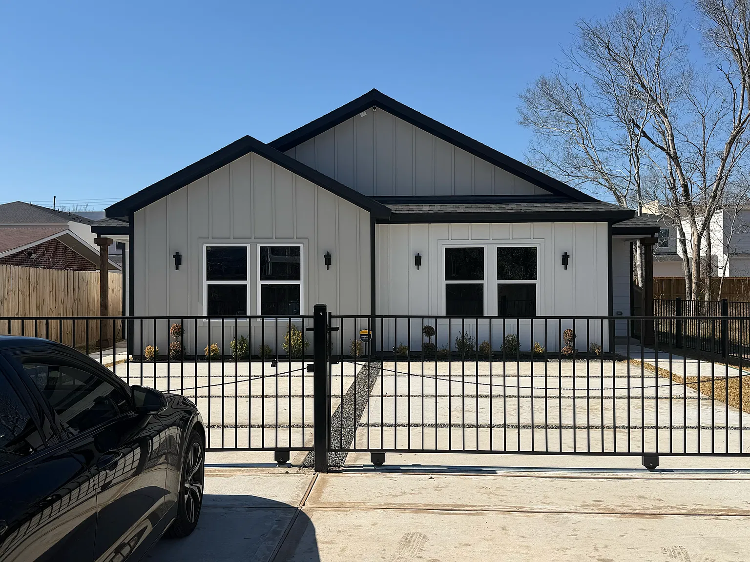 Unit B — Photo 1