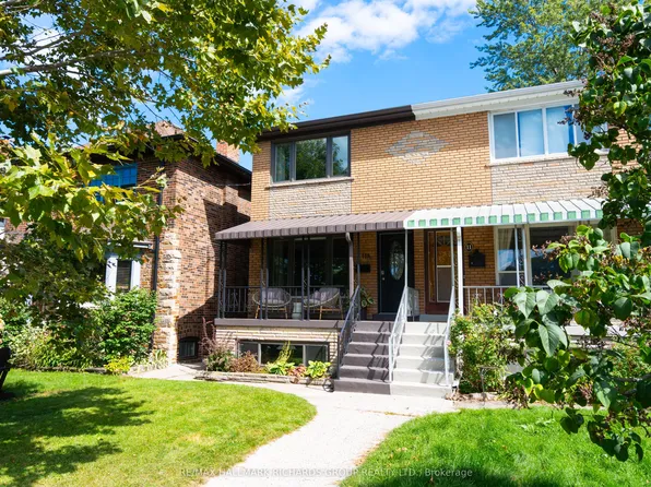 11A Norwood Rd, Toronto, ON M4E 2R9