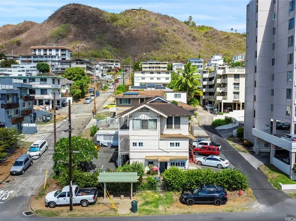404 Magellan Ave, Honolulu, HI 96813