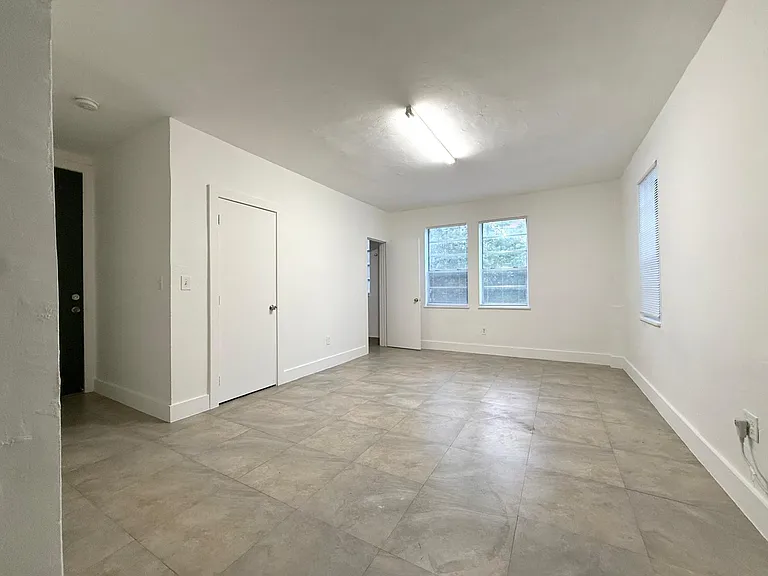 2701 NW 1st Ave #5 — Photo 8
