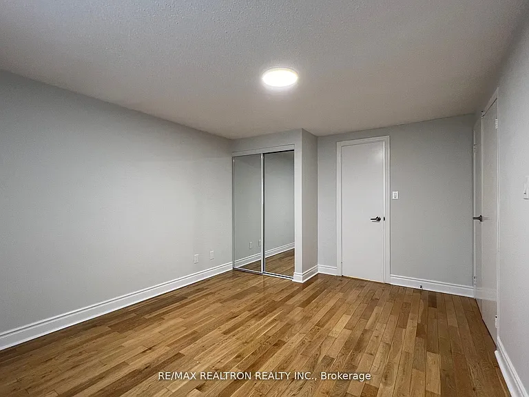 163 Ingleton Blvd #UPPER — Photo 13