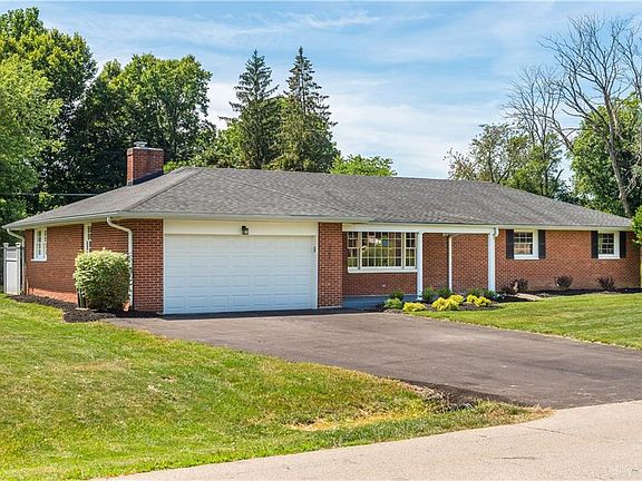 5th image of 4283 Hillcrest Dr