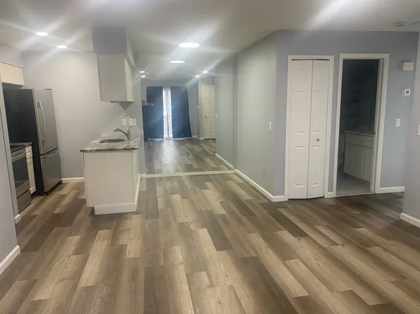 16546 Clarkson Dr, Fraser, MI 48026