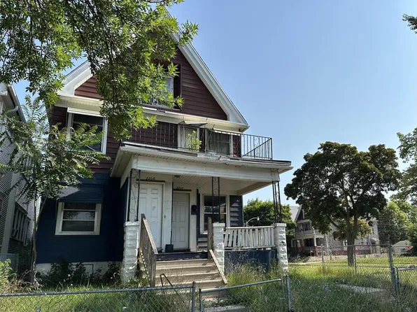 2204 West Clarke STREET #2206, Milwaukee, WI 53206