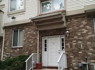 5 Marina View Dr, Sewaren, NJ