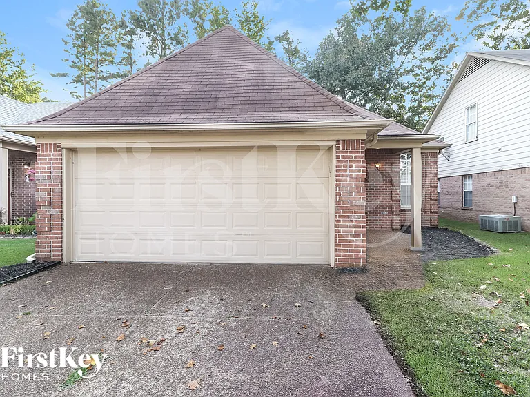 865 Abbey Grove Ln — Photo 1