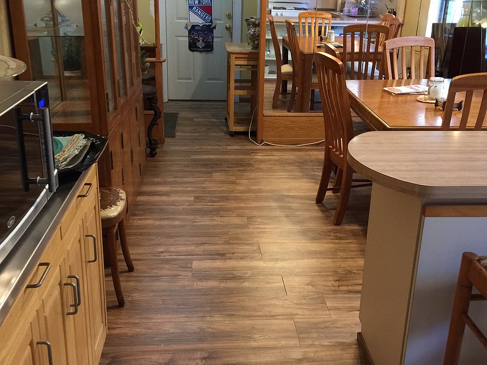 2nd image of 3043 48th St APT 1R