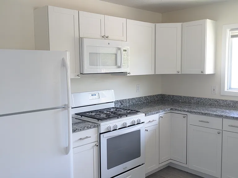 329 Monroe St NE #201 — Photo 1