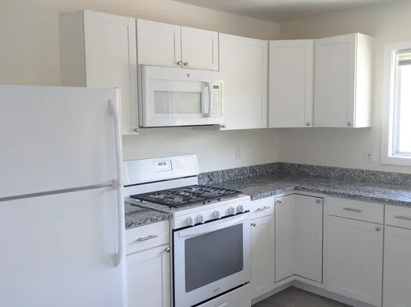 329 Monroe St NE APT 201, Minneapolis, MN 55413