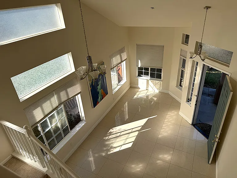 Front sitting room, overview.