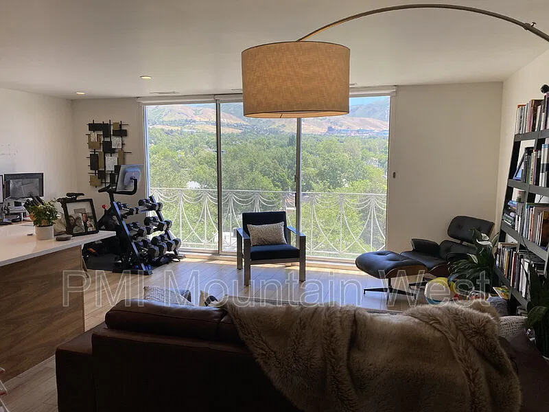 2 bed, 2.0 bath, 1141 sqft, $2,395 — Photo 4