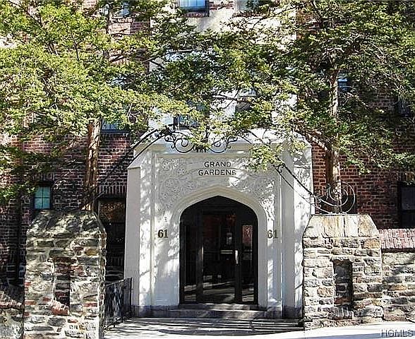 1st image of 61 W Grand St APT 4H