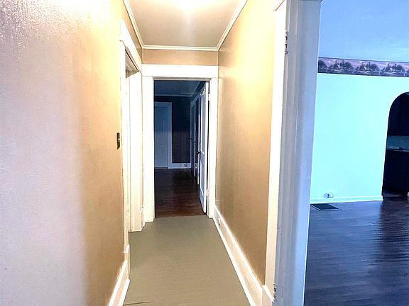 3rd image of 612 S Virginia Ave