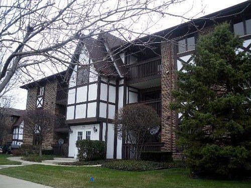 1st image of 5646 W 103rd St APT 207