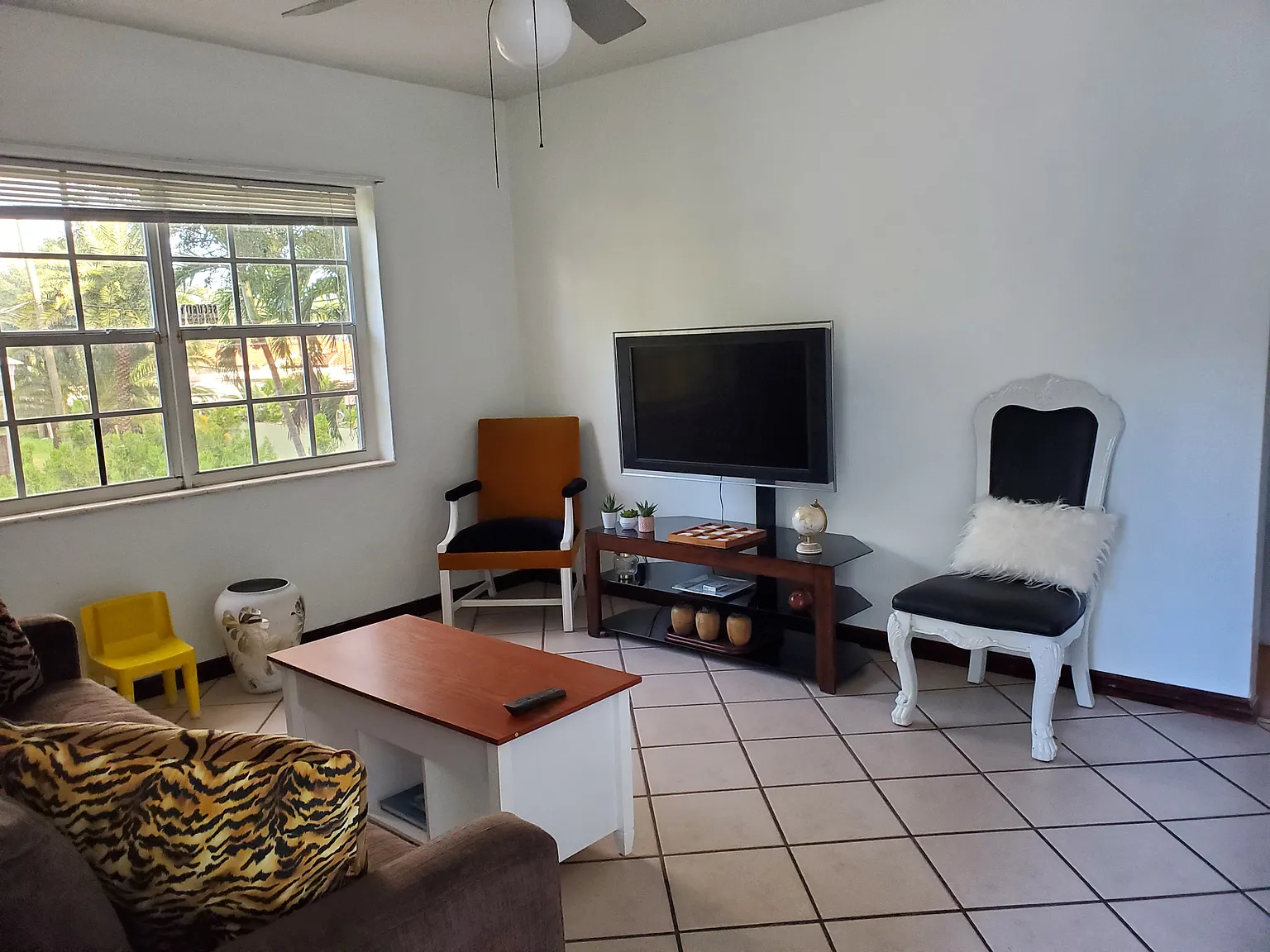 2 bed, 945 sqft, $2,300 — Photo 3
