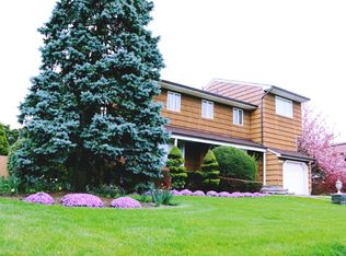 26 Sutton Ter, Jericho, NY 11753