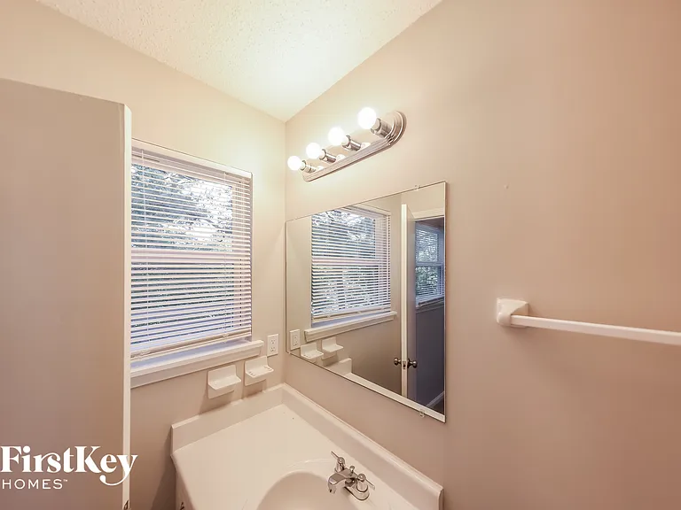8263 Country Cir — Photo 11