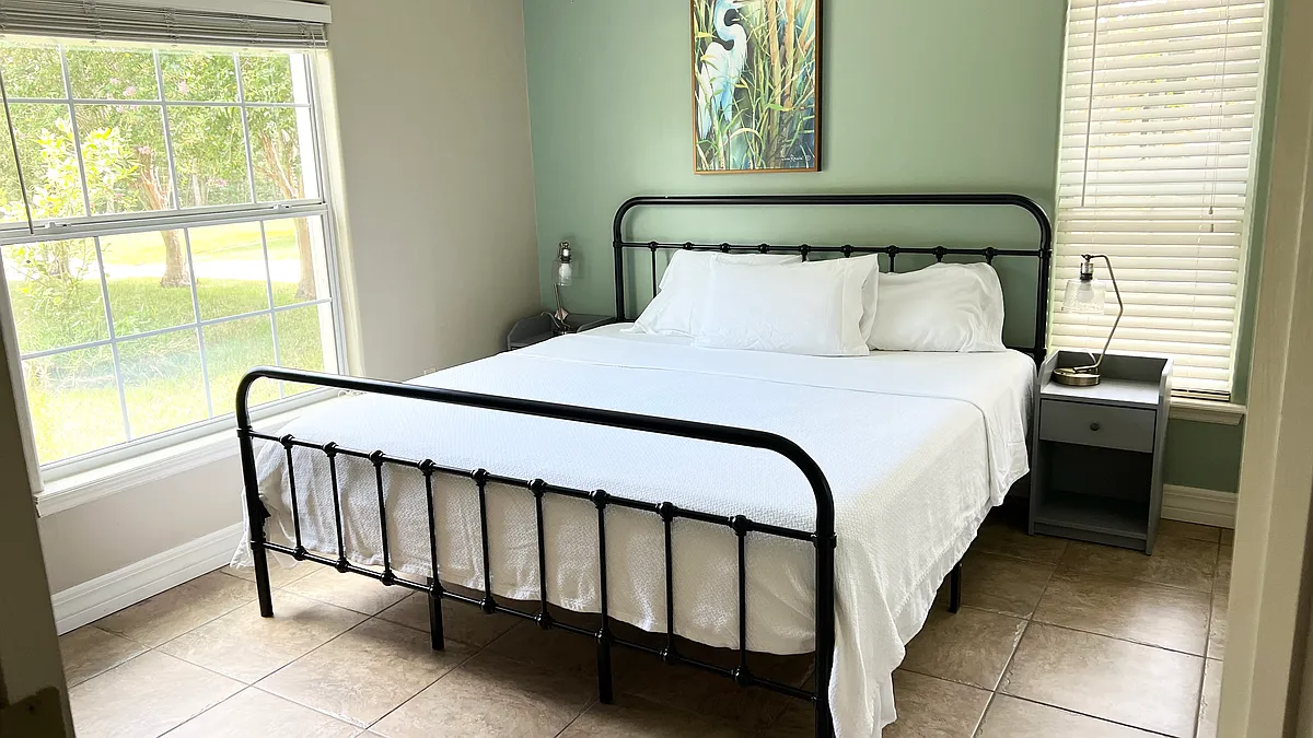 Main bedroom - Shingle Creek Ct