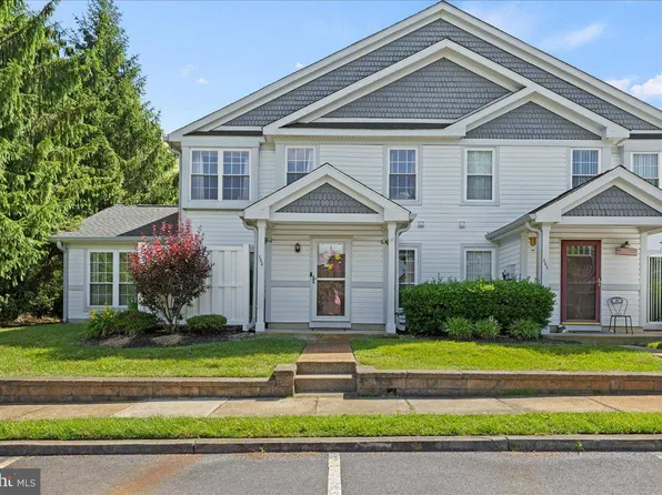 566 Steeplechase Ct, Woodbury, NJ 08096