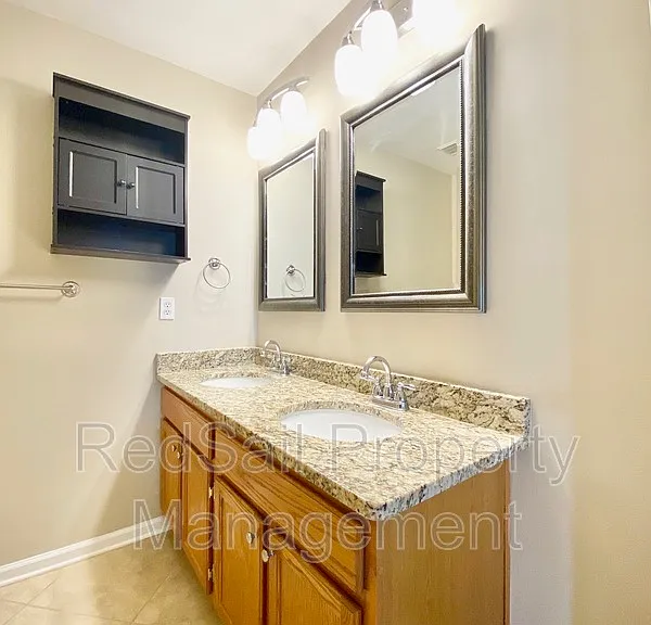 145 Bridle Ln — Photo 13