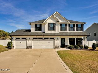 1800 Deerberry Ct, Aberdeen, NC 28315