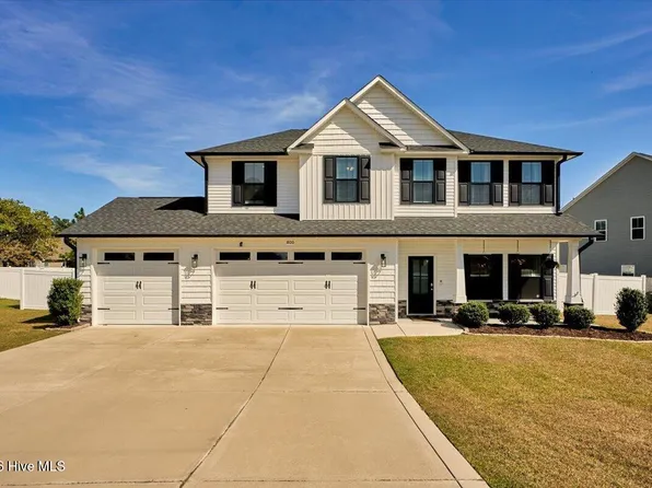 1800 Deerberry Ct, Aberdeen, NC 28315