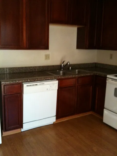 2 bed, 700 sqft, $2,295 — Photo 4