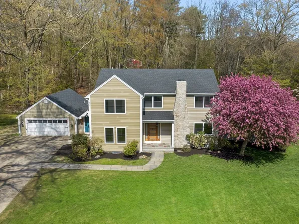 559 Grove St, Framingham, MA 01701