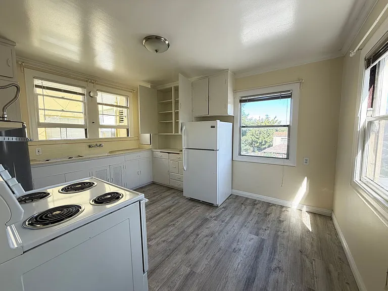 1215 Park Street — Photo 11