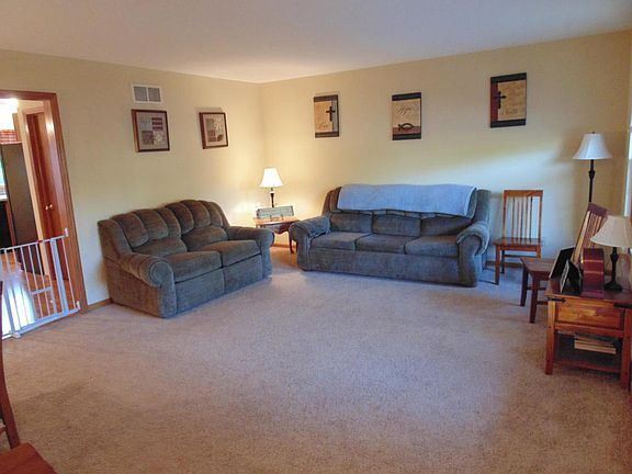 5th image of W213N16671 Glen Brooke Dr