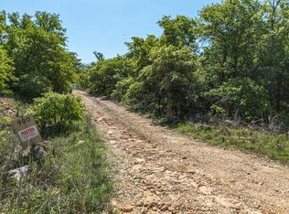900 Old Spring Rd, Montague, TX 76251