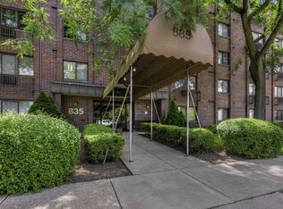 835 Pearson St APT 309, Des Plaines, IL 60016