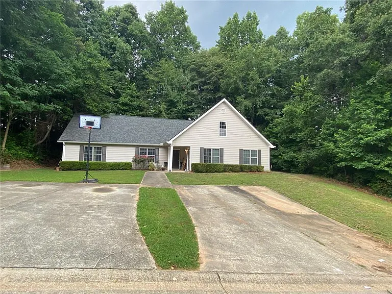 130 River Pointe Ct SW #132 — Photo 3