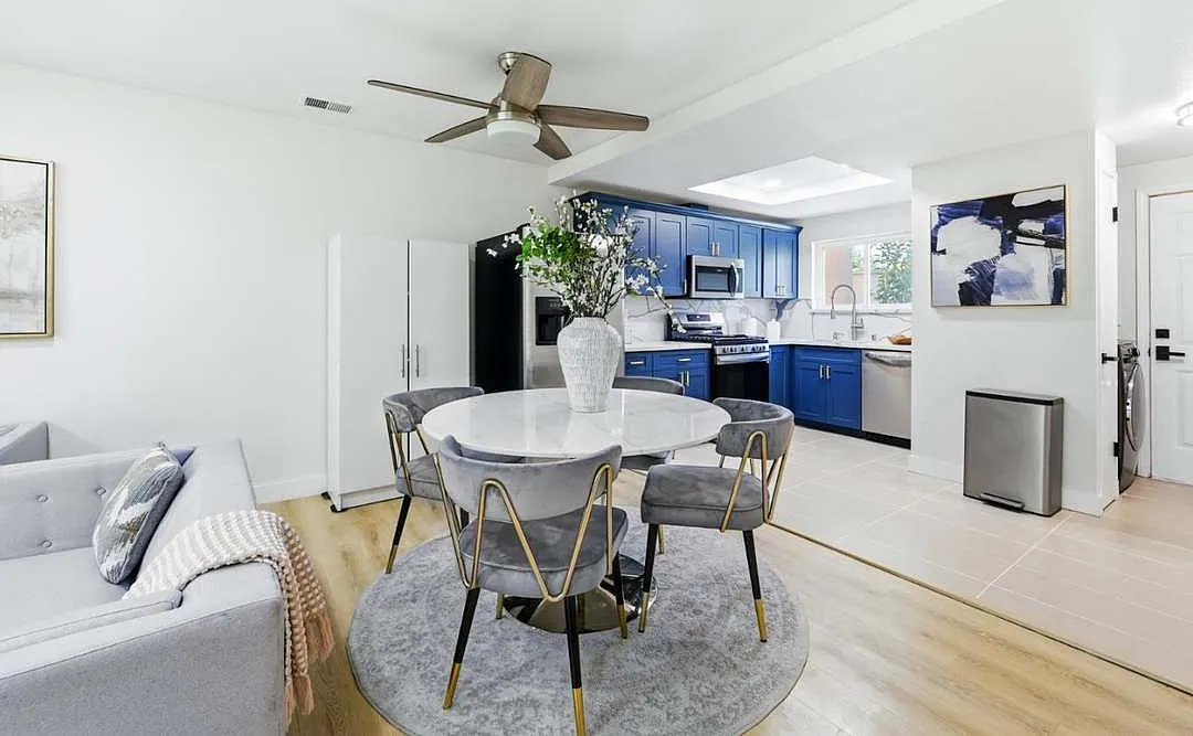 2 bed, 1.5 bath, 1120 sqft, $3,295 — Photo 3