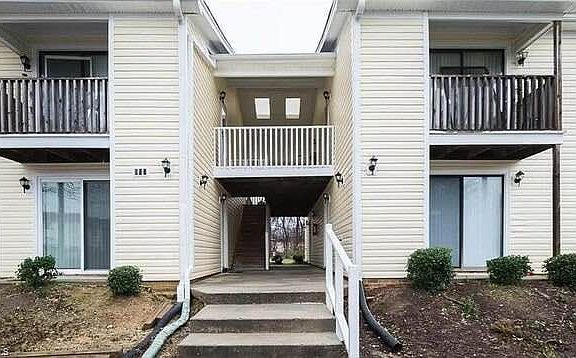 2nd image of 509 Mystic Dr APT H