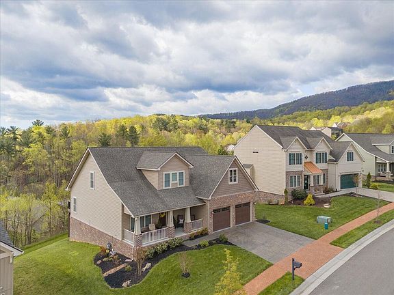 3rd image of 7089 Linn Cove Ct